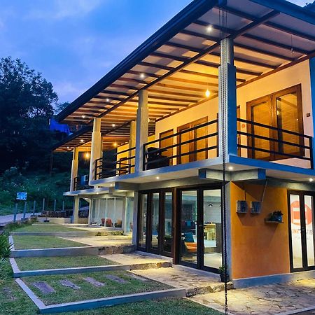 Bunk Station Hostel Ella Ngoại thất bức ảnh